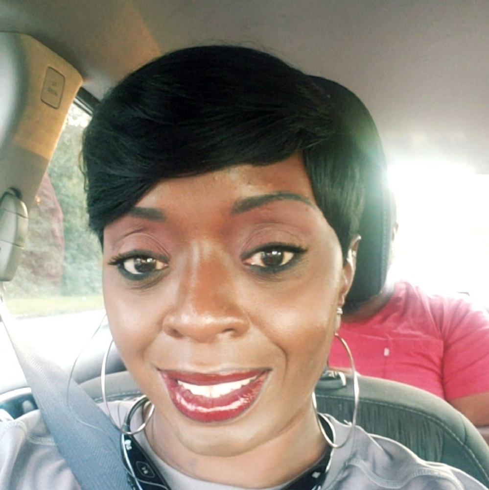 Meet your Posher, Tonya